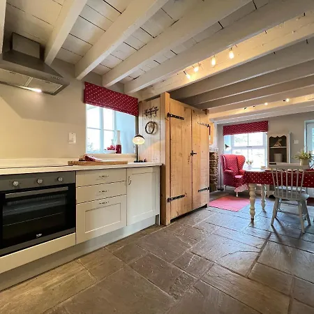 Moss End Cottage *